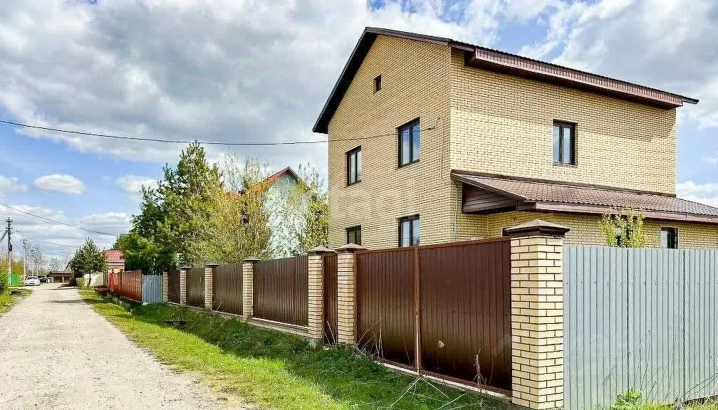 Дом в Ярославская область, Ярославский муниципальный округ, с. ... - Фото 1