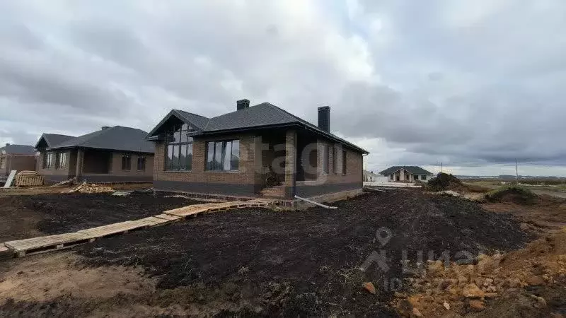 Дом в Татарстан, Тукаевский район, д. Азьмушкино, Пятый элемент кп ул. ... - Фото 1