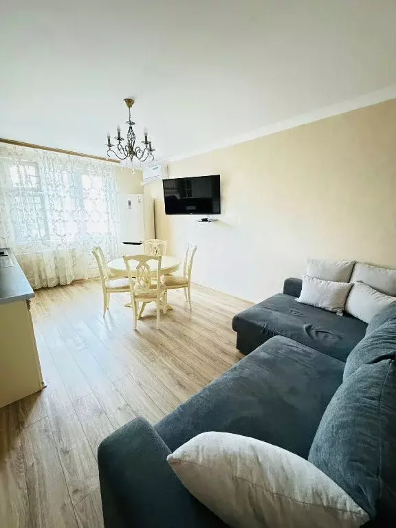 Продается 2-комнатная квартира - Фото 1