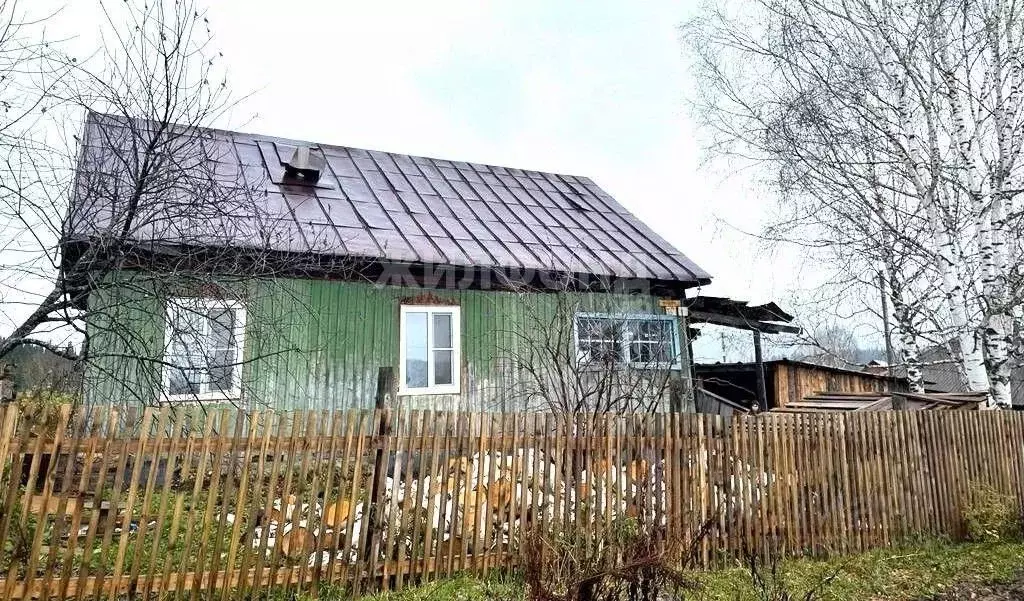 Дом в Кемеровская область, Таштагольский район, Спасское городское ... - Фото 0