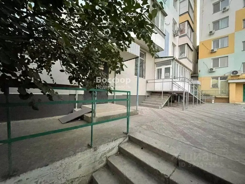 Офис в Крым, Феодосия ул. Крымская, 66 (300 м) - Фото 1