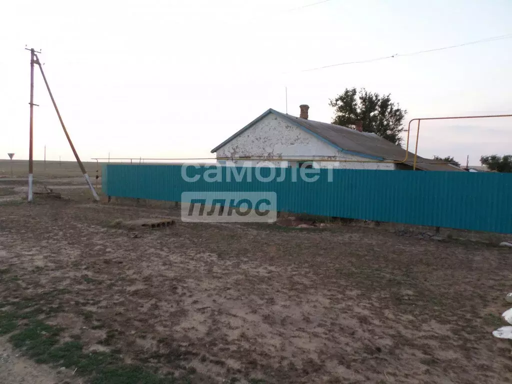 Дом в Ики-Бурульский район, посёлок Бага Бурул, улица Ленина, 1 (80.1 ... - Фото 1