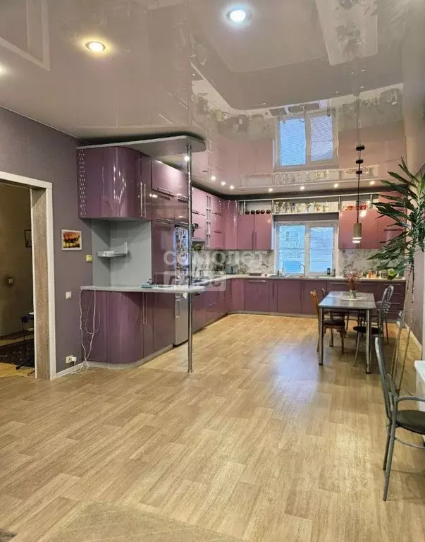 Дом в Нижегородская область, Нижний Новгород д. Зелецино, 17 (215 м) - Фото 1