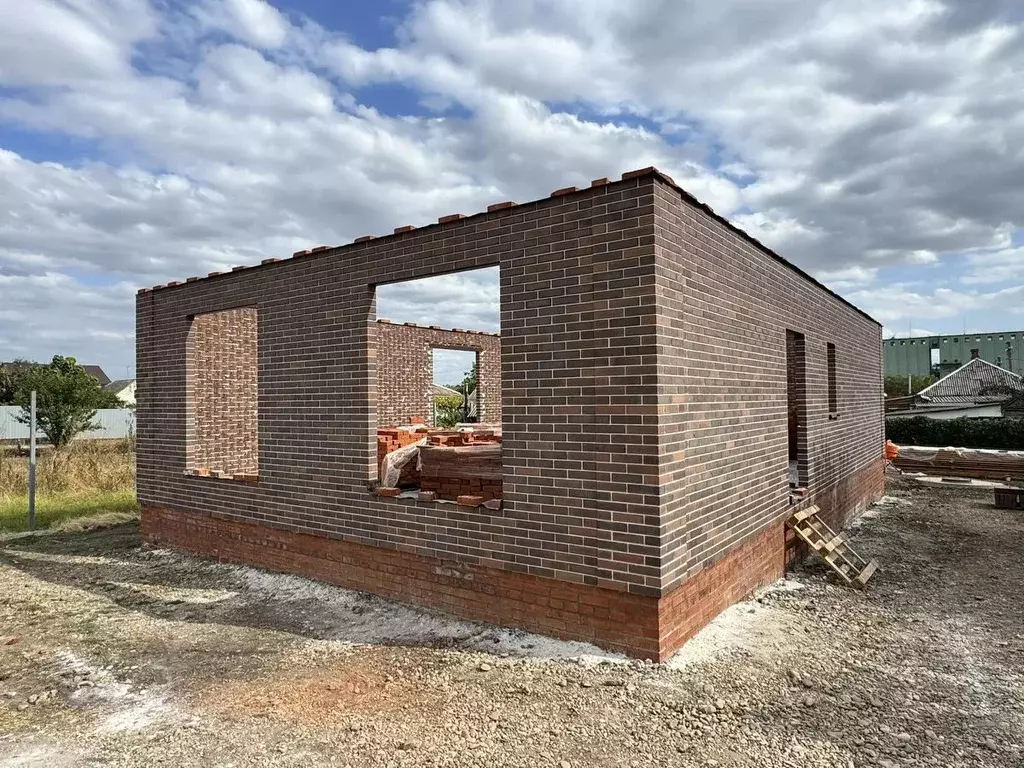 Дом в Краснодарский край, Выселки ст-ца ул. Кооперативная, 166 (100 м) - Фото 2