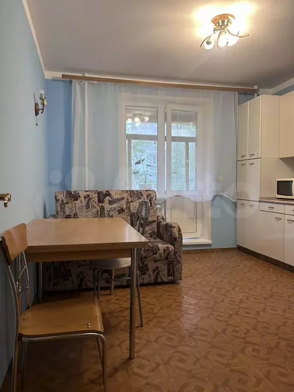 1-к. квартира, 40 м, 4/10 эт. - Фото 1