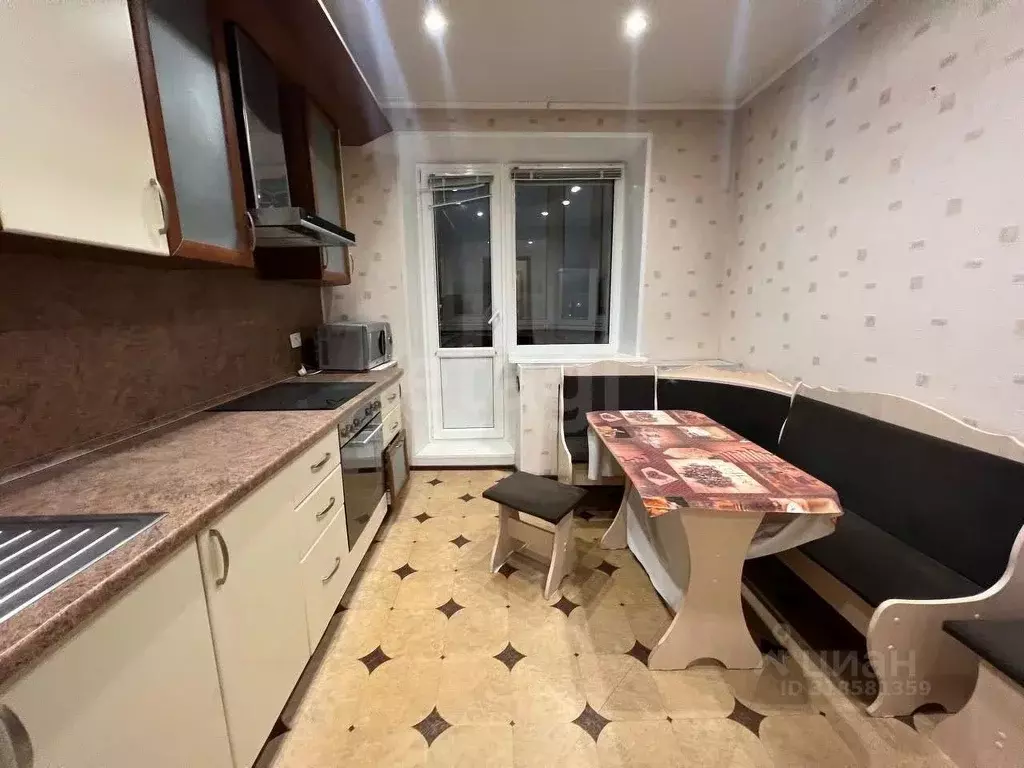 3-к кв. Ханты-Мансийский АО, Сургут ул. Островского, 21/1 (76.0 м) - Фото 0