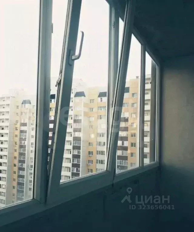 Студия Оренбургская область, Оренбург Транспортная ул., 16Б (27.2 м) - Фото 1