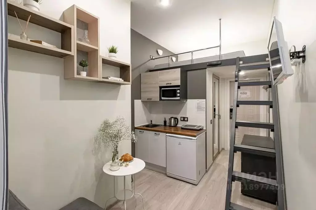 Комната Санкт-Петербург 16-я Васильевского острова линия, 35 - Фото 1