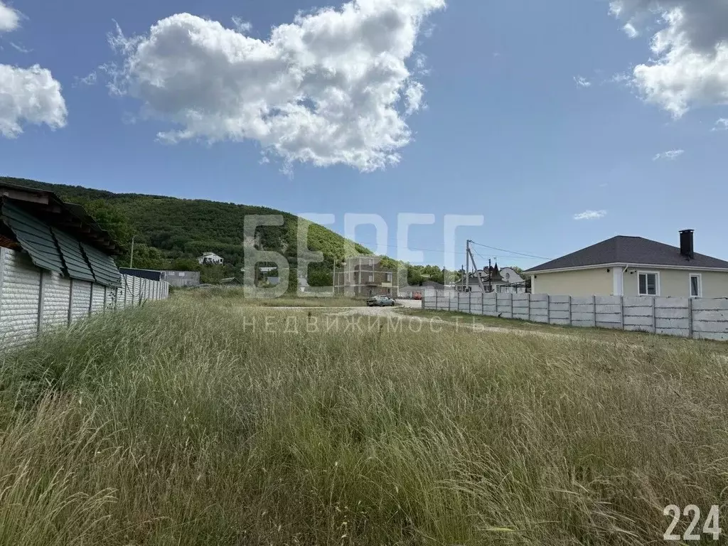 Участок в Севастополь с. Орлиное, ул. Урожайная (5.0 сот.) - Фото 2