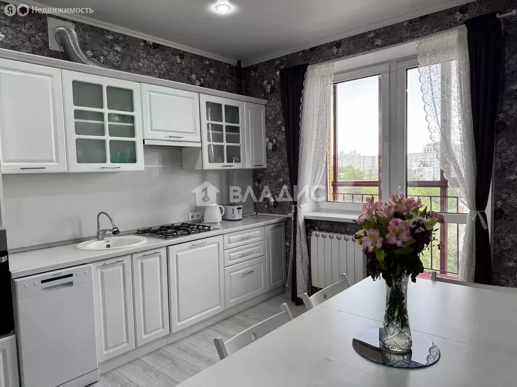 3-комнатная квартира: Калуга, Тульская улица, 101 (100 м) - Фото 0