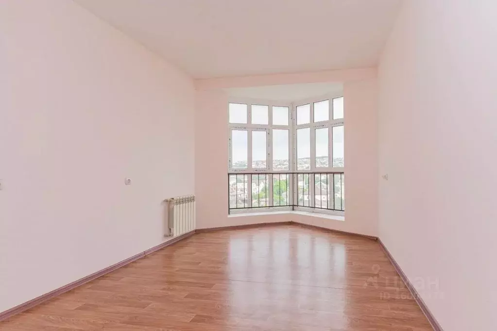 3-к кв. Крым, Симферополь ул. Кантар, 3 (80.2 м) - Фото 0