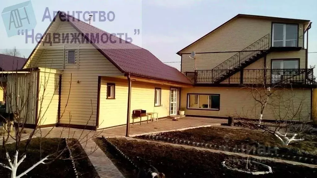 Дом в Кемеровская область, Ленинск-Кузнецкий Верхняя ул. (214 м) - Фото 0