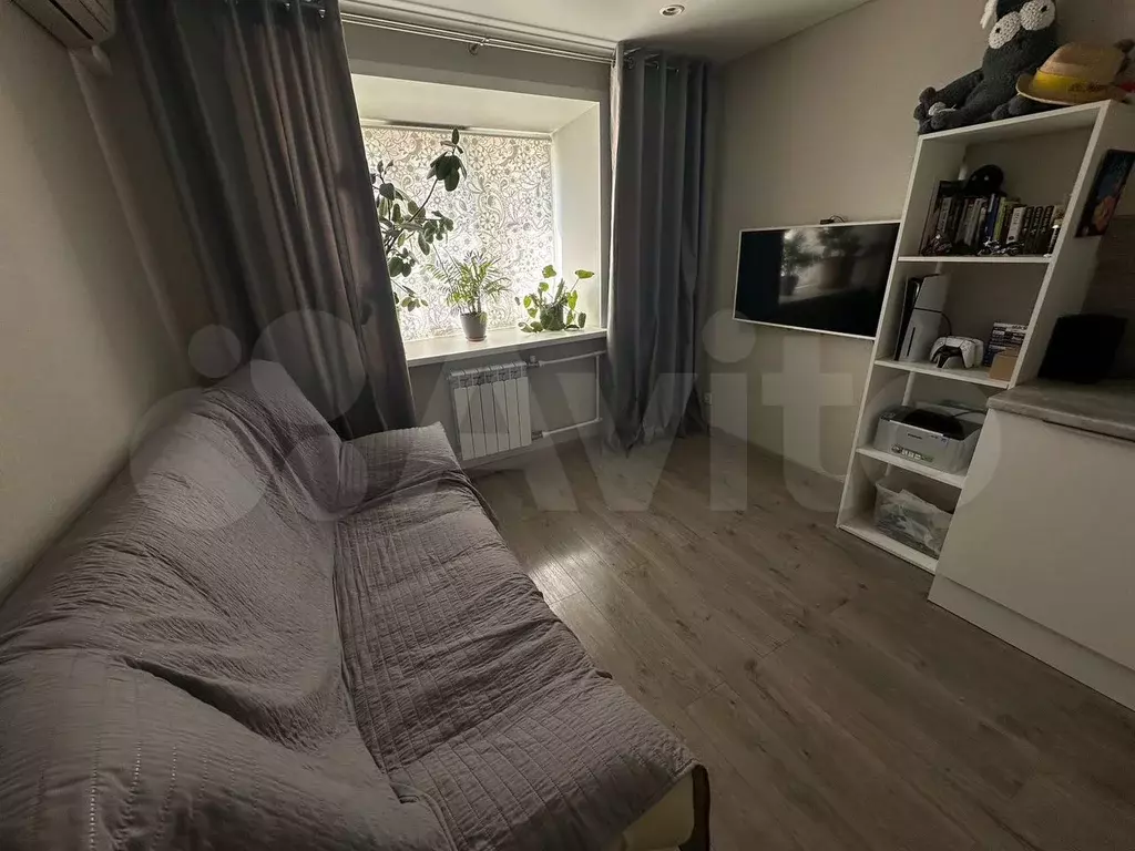 Комната 29,9 м в 8-к., 3/9 эт. - Фото 1