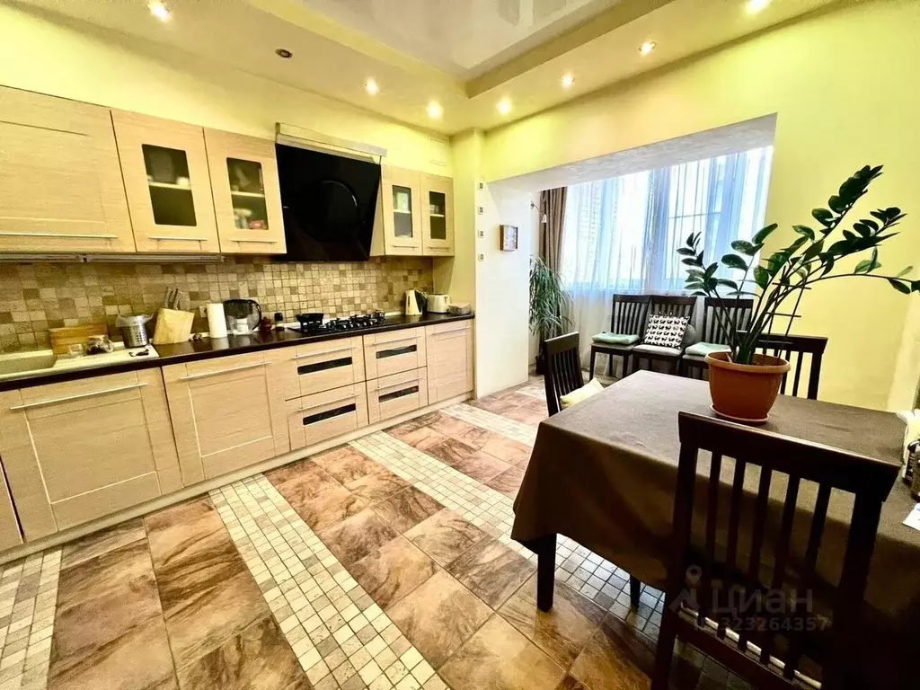 4-к кв. Орловская область, Орел Советская ул., 15 (145.0 м) - Фото 1