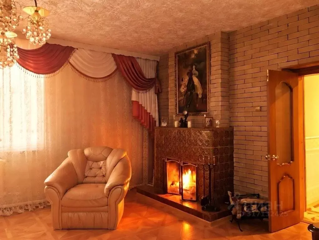 Дом в Тульская область, Суворов Дачная ул., 25 (200 м) - Фото 1