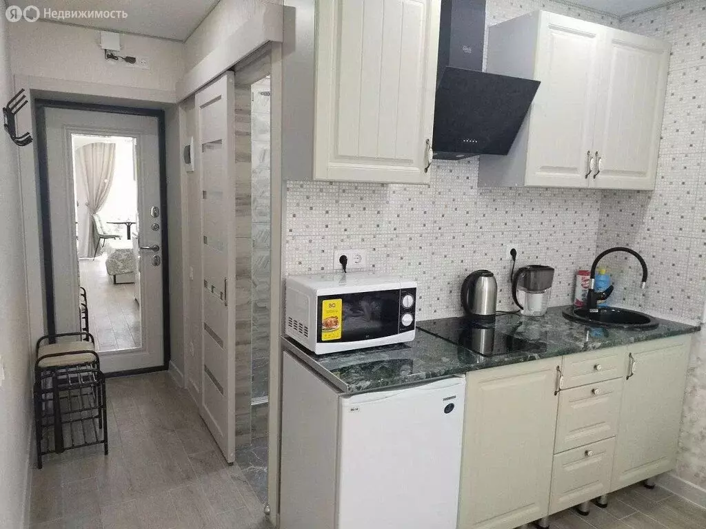 1-комнатная квартира: Феодосия, улица Калинина, 33 (21 м) - Фото 1