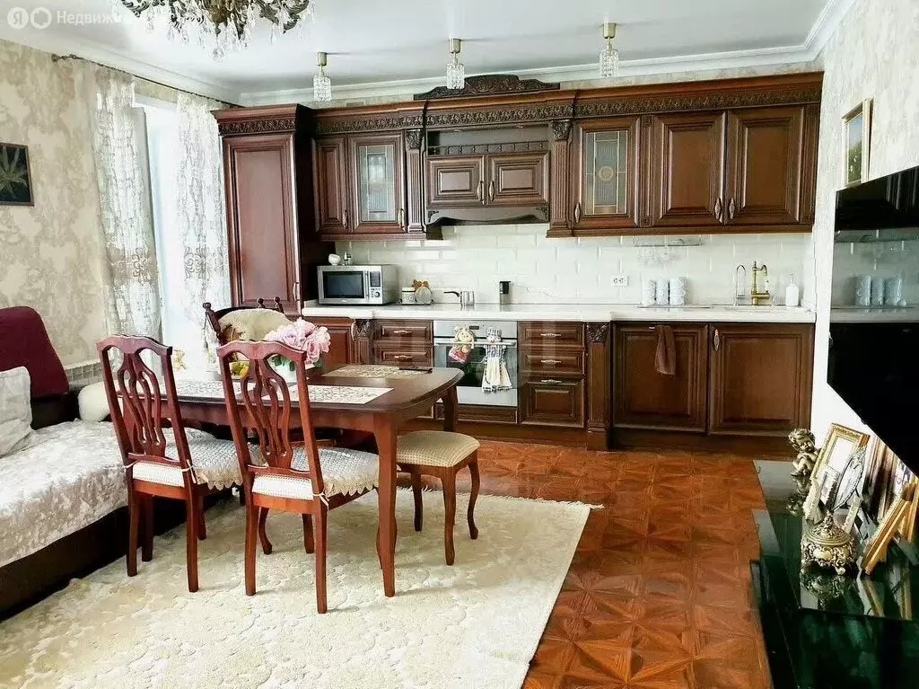 2-комнатная квартира: Сыктывкар, проспект Бумажников, 50 (88.4 м) - Фото 1