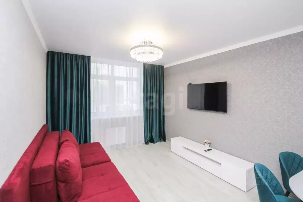 1-к кв. Тюменская область, Тюмень ул. Газовиков, 73к4 (48.0 м) - Фото 0