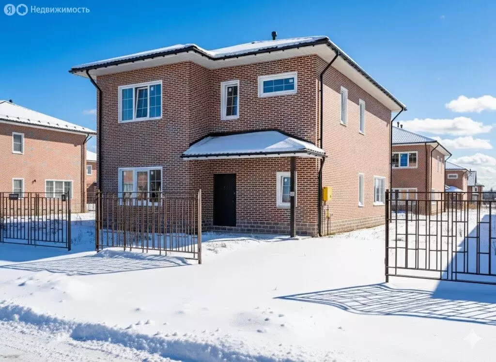 Дом в Агалатовское сельское поселение (186 м) - Фото 1