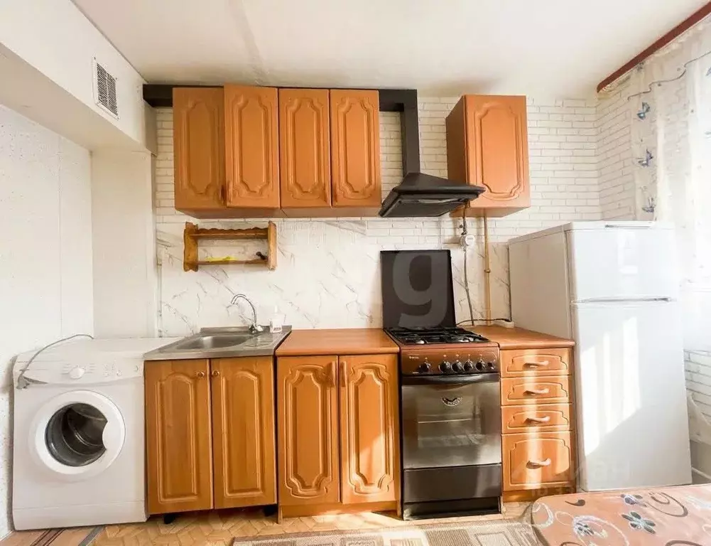 1-к кв. Псковская область, Остров пер. Освобождения, 8 (38.0 м) - Фото 2