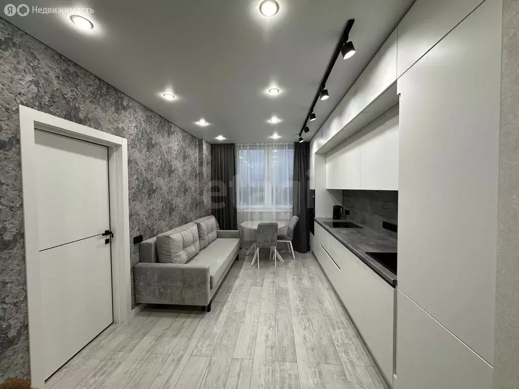 1-комнатная квартира: Тюмень, улица Менжинского, 60 (54.9 м) - Фото 1