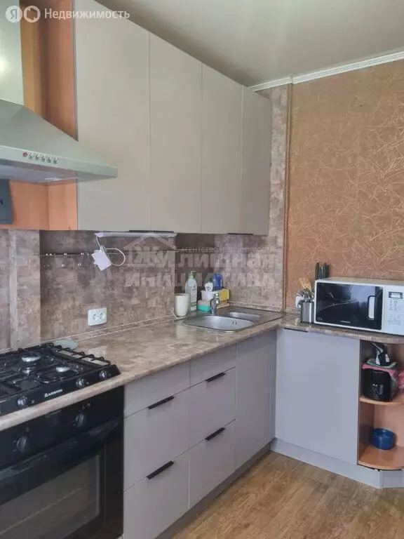 3-комнатная квартира: Уфа, улица Минигали Губайдуллина, 25 (62 м) - Фото 1