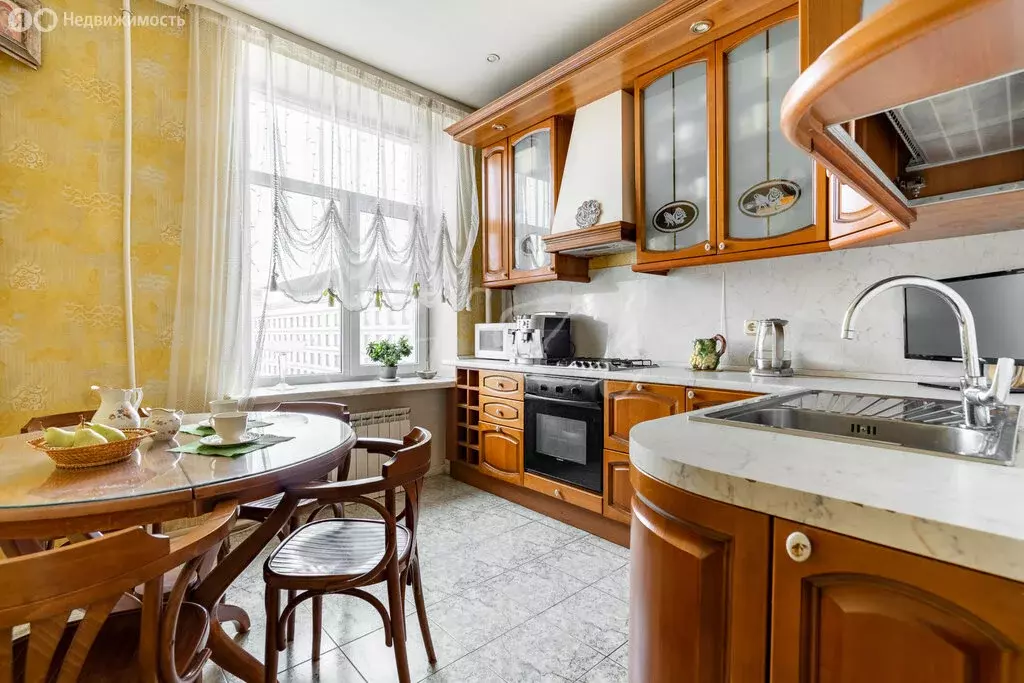 4-комнатная квартира: Санкт-Петербург, улица Фрунзе, 23 (83.1 м) - Фото 0