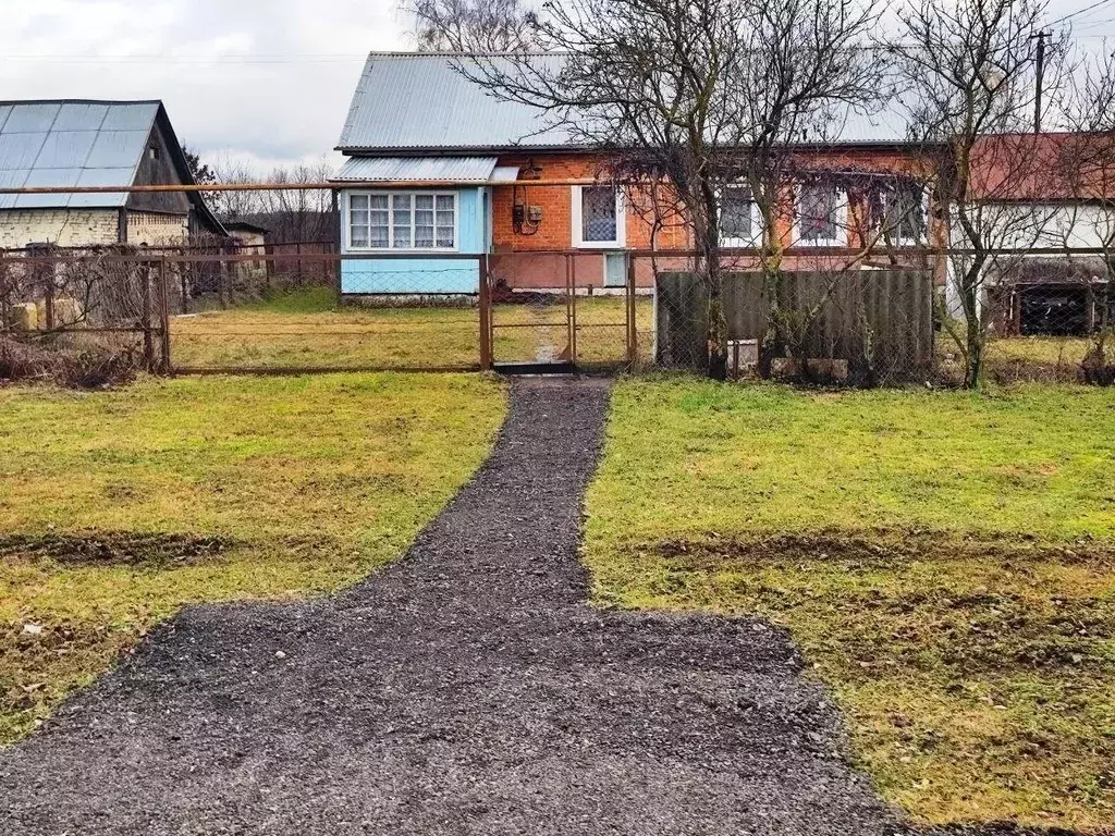 Дом в Тульская область, Щекинский район, Лазаревское с/пос, с. ... - Фото 1