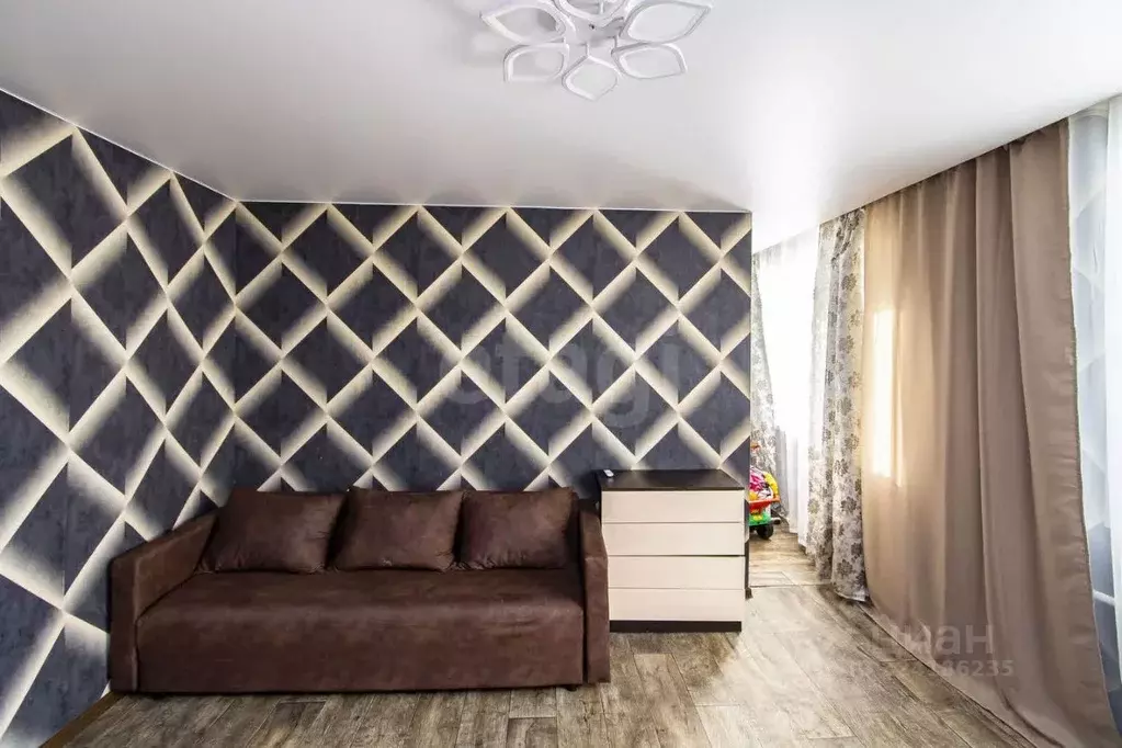 2-к кв. Тюменская область, Тюмень Одесская ул., 18 (32.7 м) - Фото 1