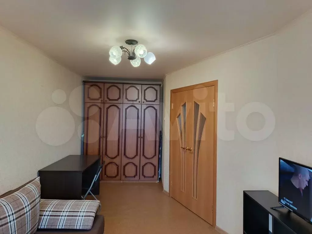 1-к. квартира, 32 м, 8/10 эт. - Фото 1
