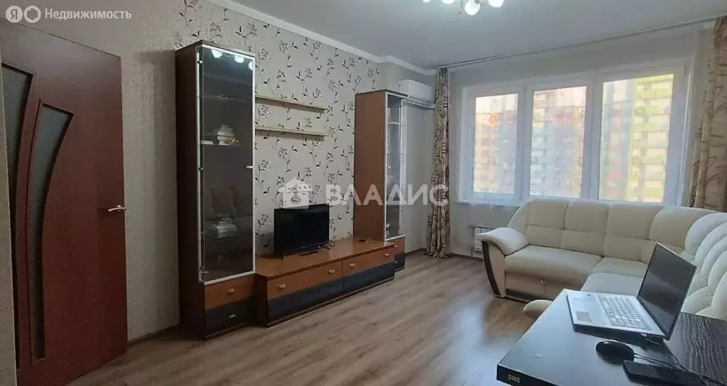 1-комнатная квартира: Одинцово, Сколковская улица, 7Б (42.4 м) - Фото 1