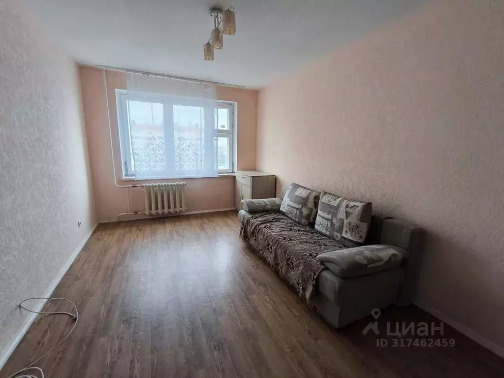 1-к кв. Псковская область, Псков Коммунальная ул., 72 (36.0 м) - Фото 1