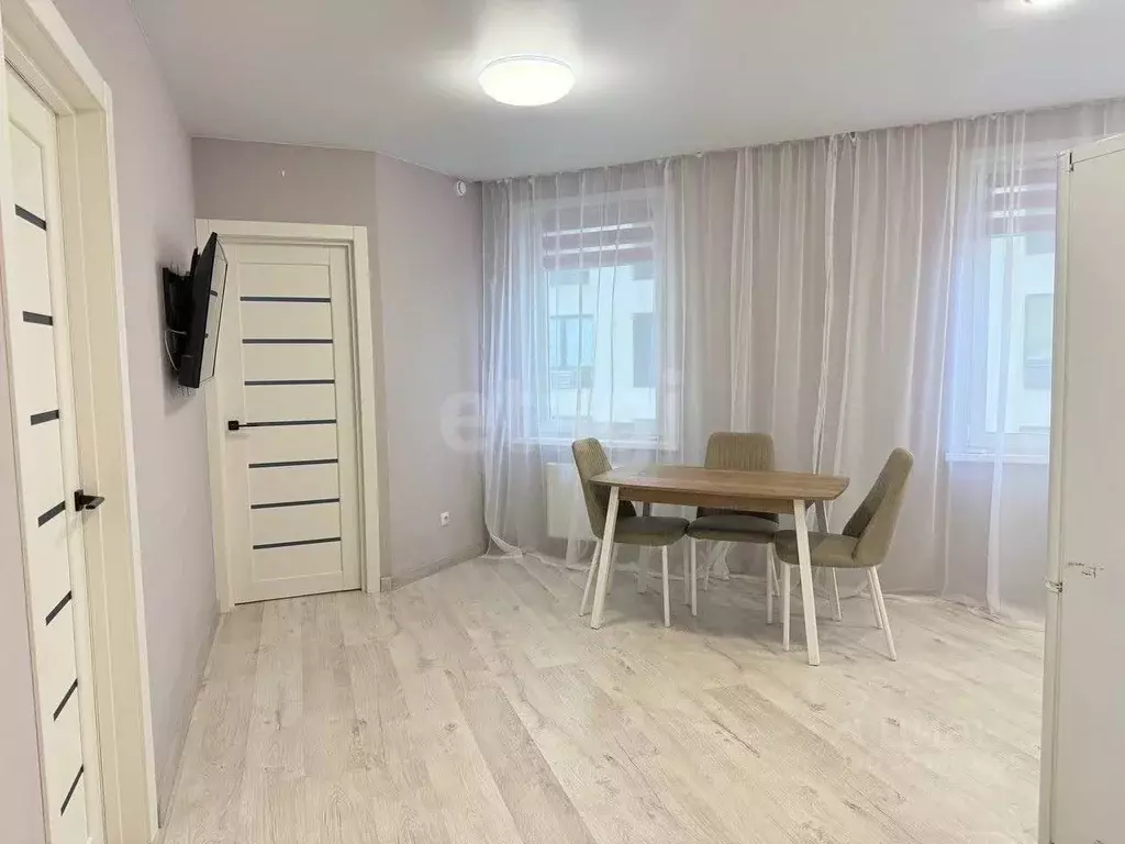 2-к кв. Тюменская область, Тюмень Ставропольская ул., 160/1 (56.0 м) - Фото 1