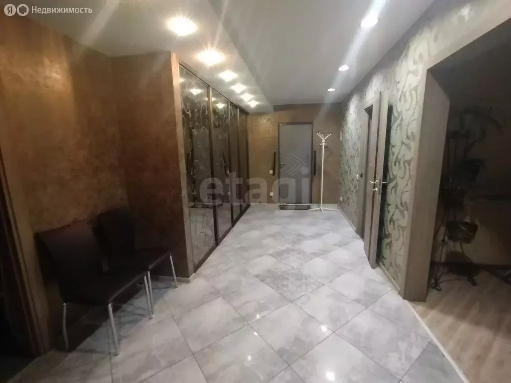 4-комнатная квартира: Челябинск, улица Жукова, 37А (121.2 м) - Фото 0