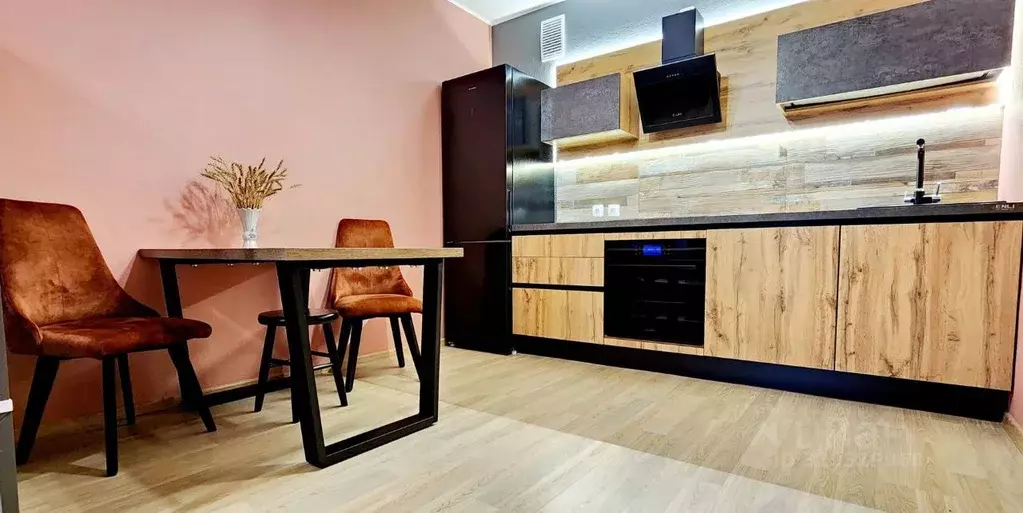 2-к кв. Свердловская область, Екатеринбург пер. Замятина, 24 (50.0 м) - Фото 1
