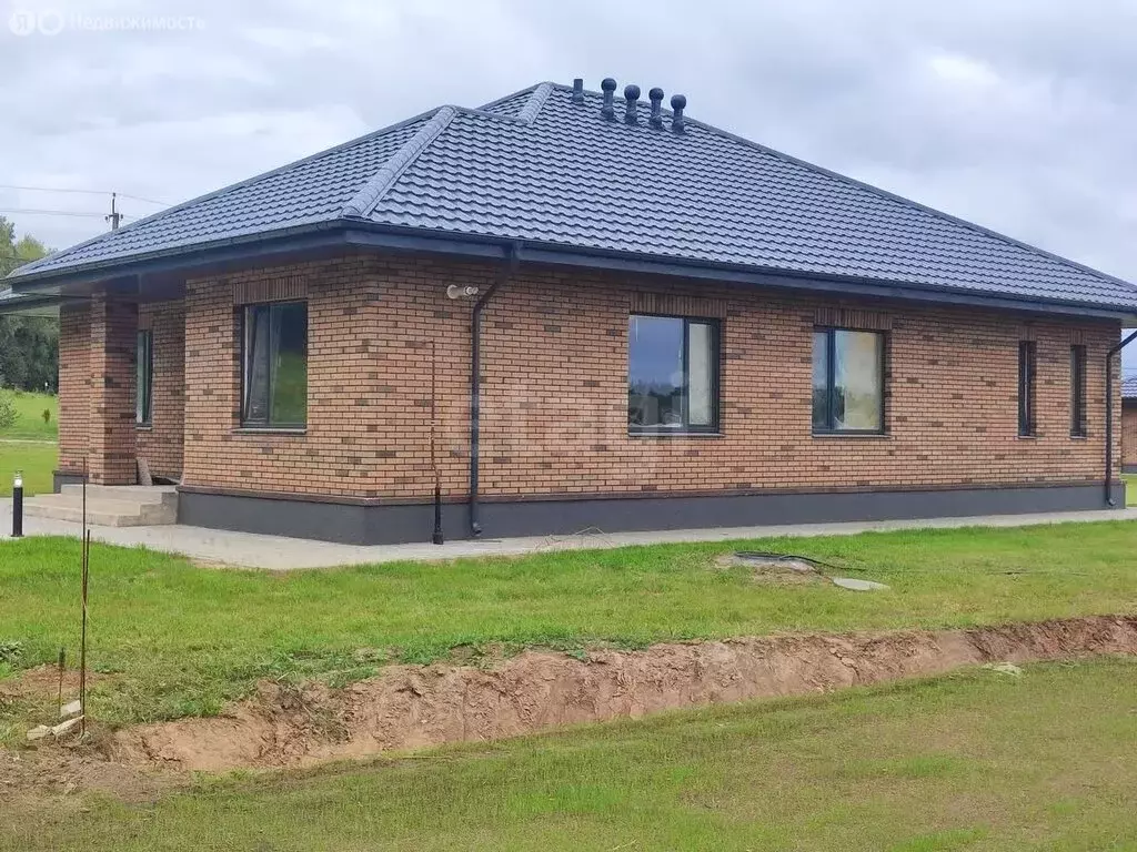 Дом в Ярославский муниципальный округ, деревня Попадьино (100 м) - Фото 1