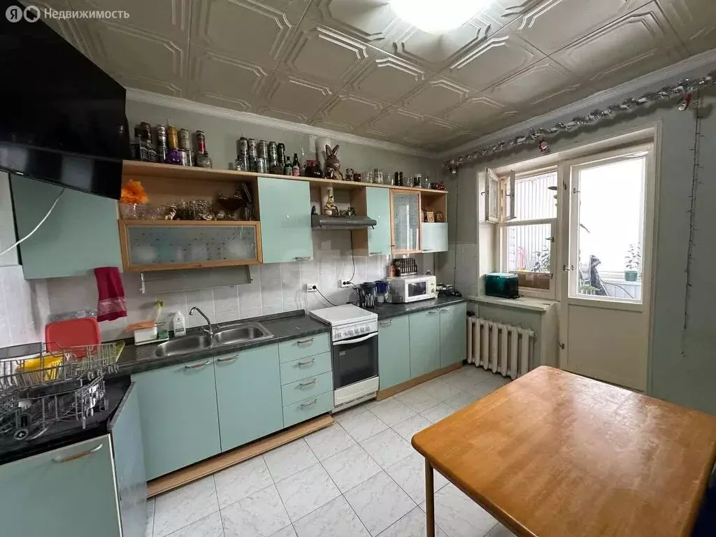 3-комнатная квартира: Астрахань, улица Сен-Симона, 42к1 (100.4 м) - Фото 1