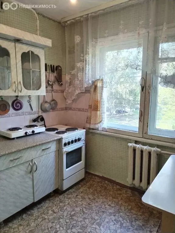 3-комнатная квартира: Шелехов, 1-й микрорайон, 20 (58 м) - Фото 0