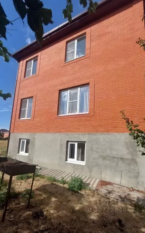 Дом в Ростовская область, Мясниковский район, с. Чалтырь  (170 м) - Фото 1