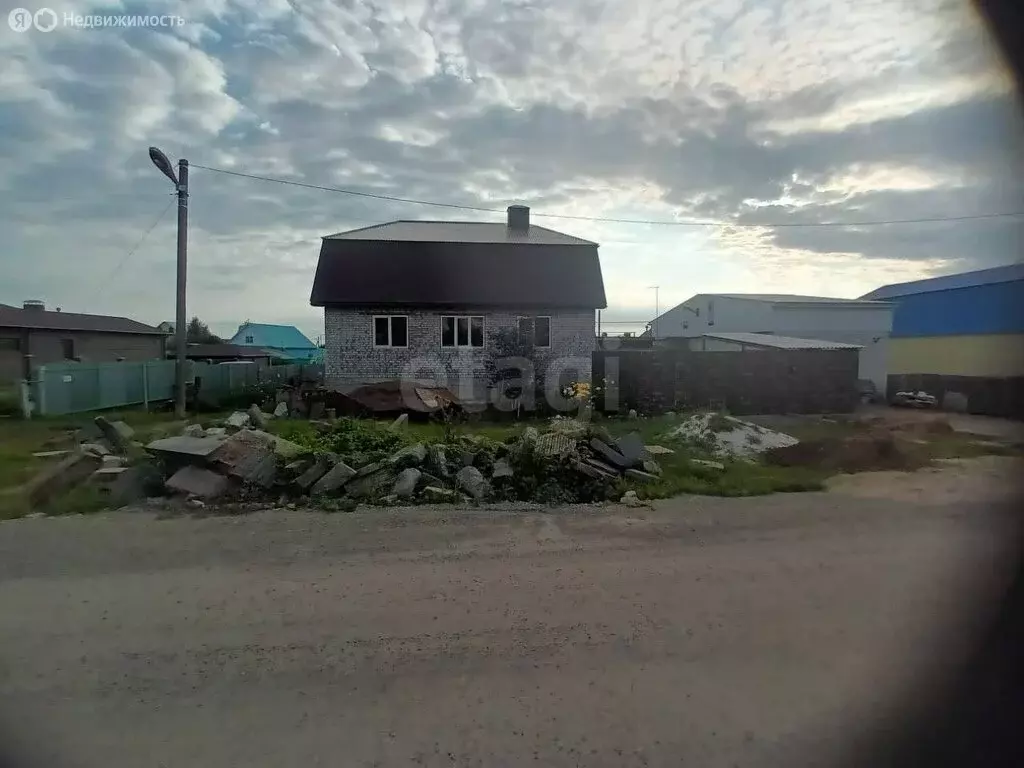 Дом в Ишеевка, Магаданская улица (316 м) - Фото 0