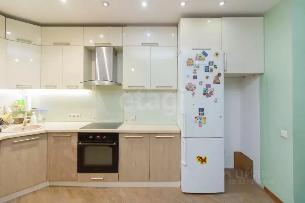 2-к кв. Тюменская область, Тюмень ул. Василия Гольцова, 3 (75.0 м) - Фото 1