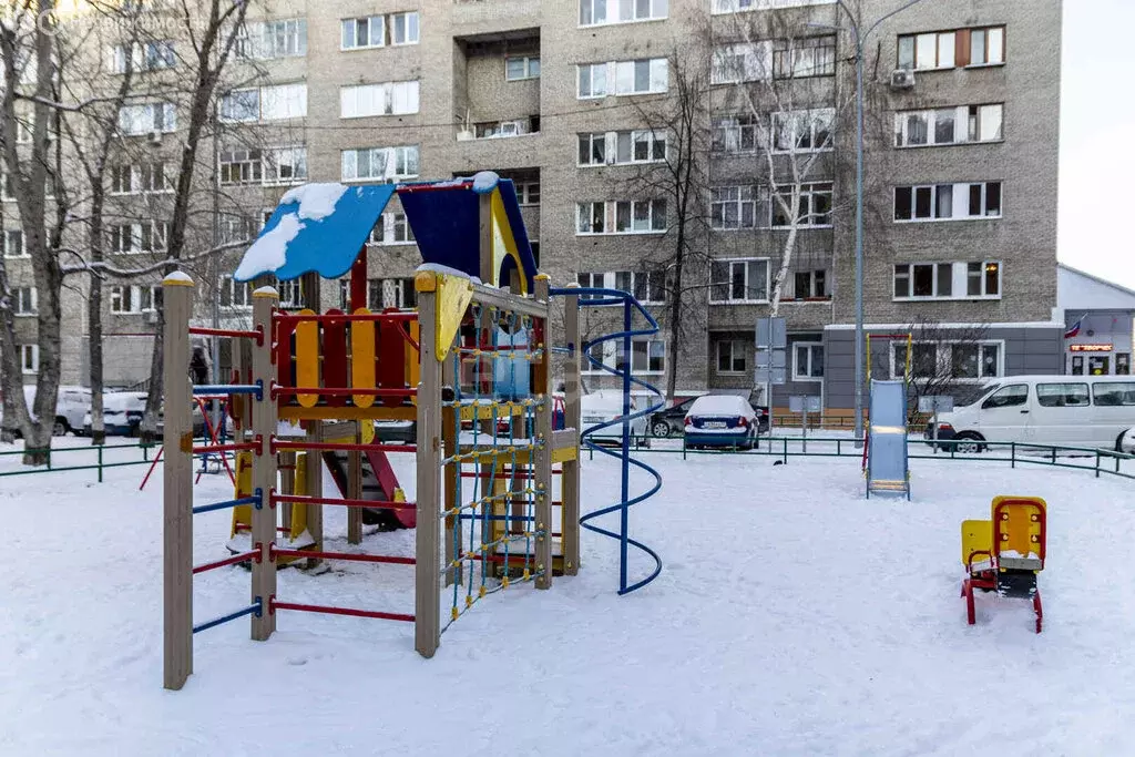 3-комнатная квартира: Тюмень, улица Спорта, 95 (66 м) - Фото 2