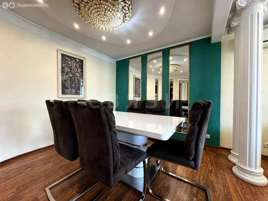 3-комнатная квартира: Тюмень, улица 8 Марта, 2 (162.8 м) - Фото 1