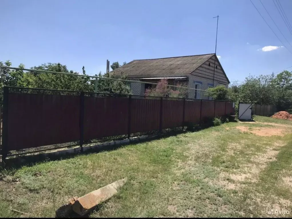 Дом в Волгоградская область, Серафимовичский район, Среднецарицынское ... - Фото 1
