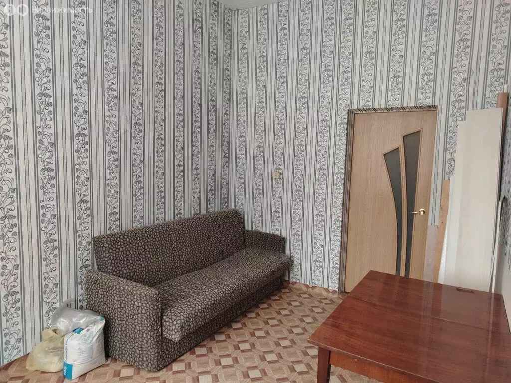 1-комнатная квартира: Ирбит, улица Азева, 35 (30 м) - Фото 1
