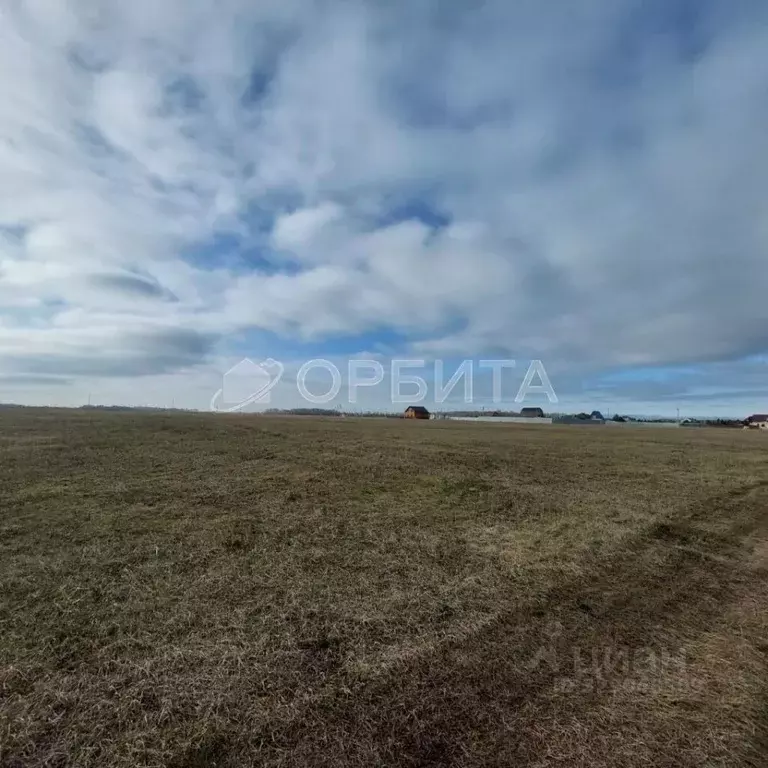 Участок в Тюменская область, Тюмень ул. Олега Антонова (6.0 сот.) - Фото 1