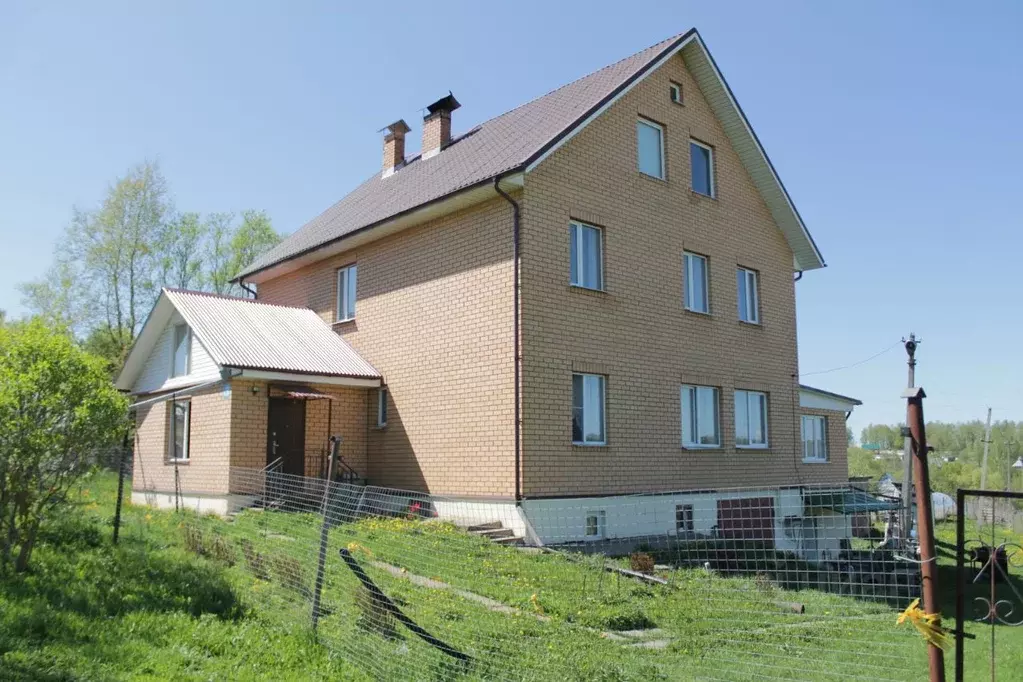 Дом в Тульская область, Алексин городской округ, с. Казначеево 50 (349 ... - Фото 1