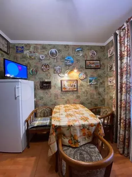 2-к. квартира, 60 м, 2/5 эт. - Фото 1