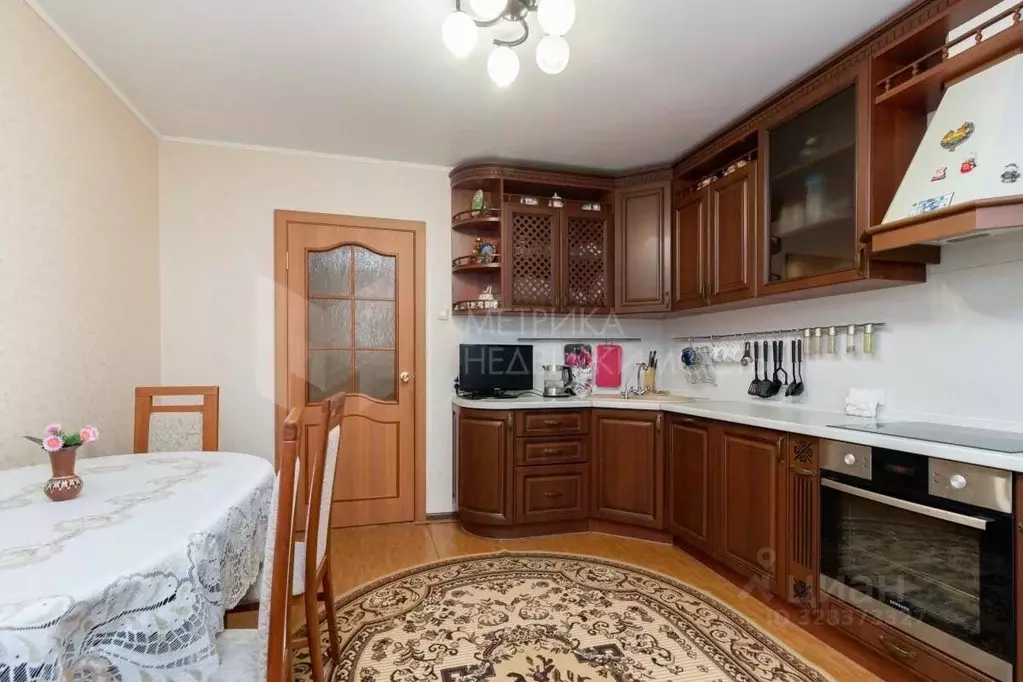 3-к кв. Тюменская область, Тюмень Ставропольская ул., 1/2 (93.0 м) - Фото 1