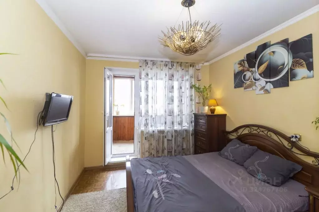 3-к кв. Тюменская область, Тюмень Ставропольская ул., 13 (65.9 м) - Фото 1